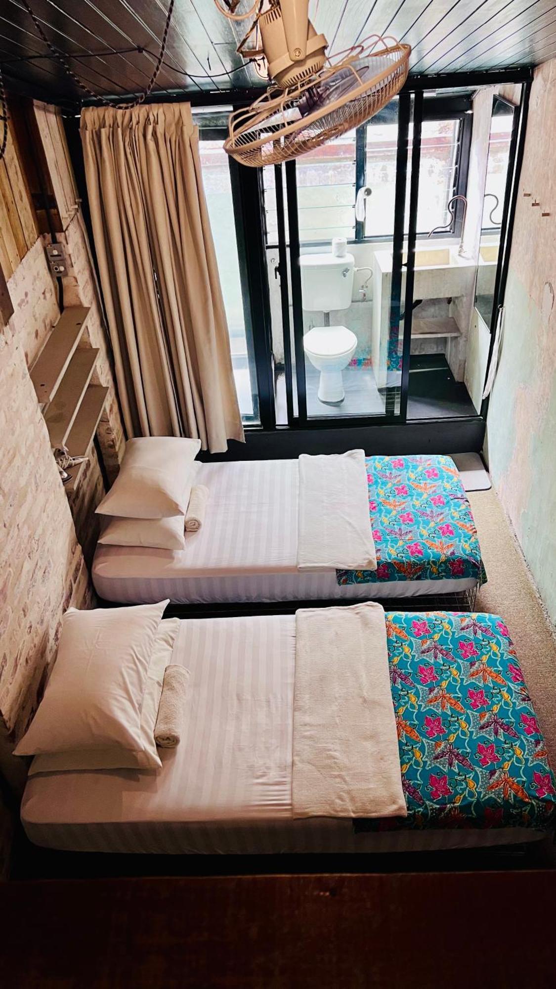 Guest house Frenz Republic - Self Check In *